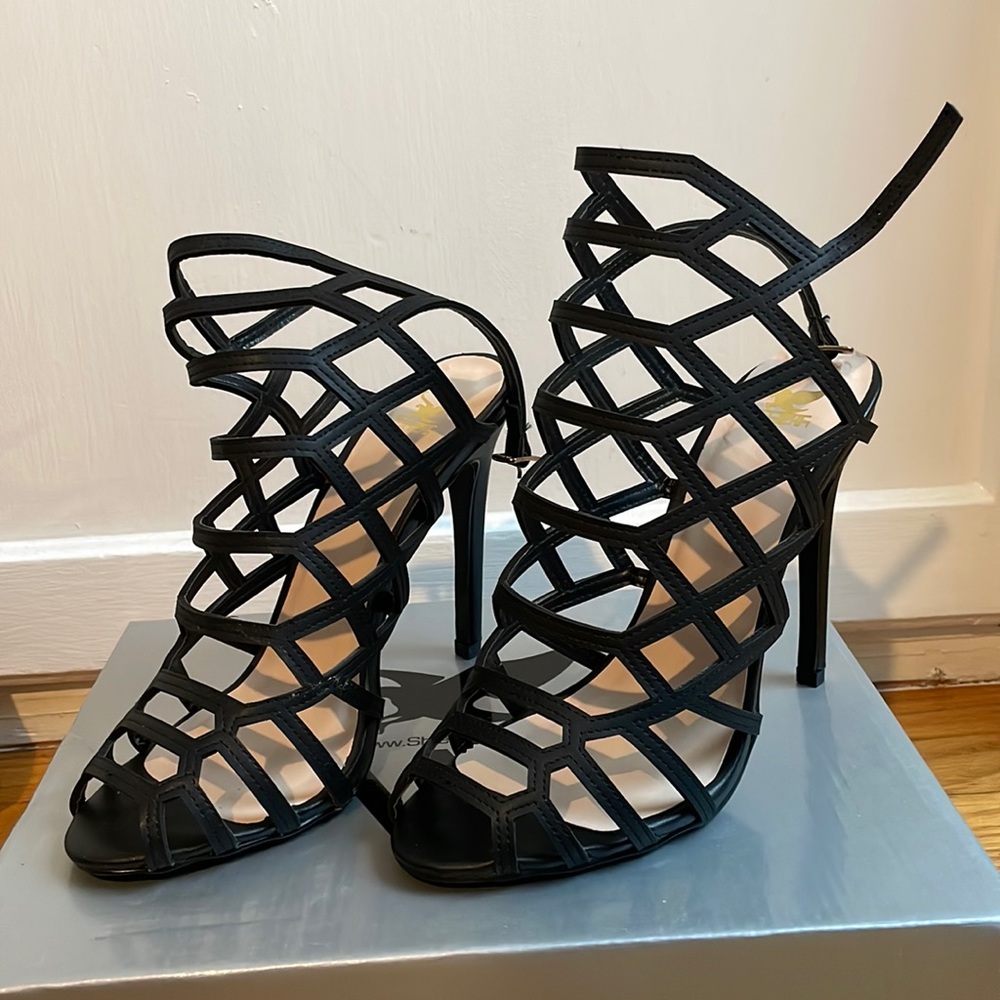 Sheikh black stiletto heels